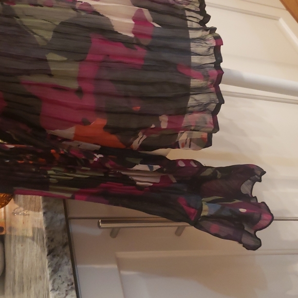 TRIBAL RUFFLED LONG SLEEVED BUTTON DOWN BLOUSE - Picture 4 of 5